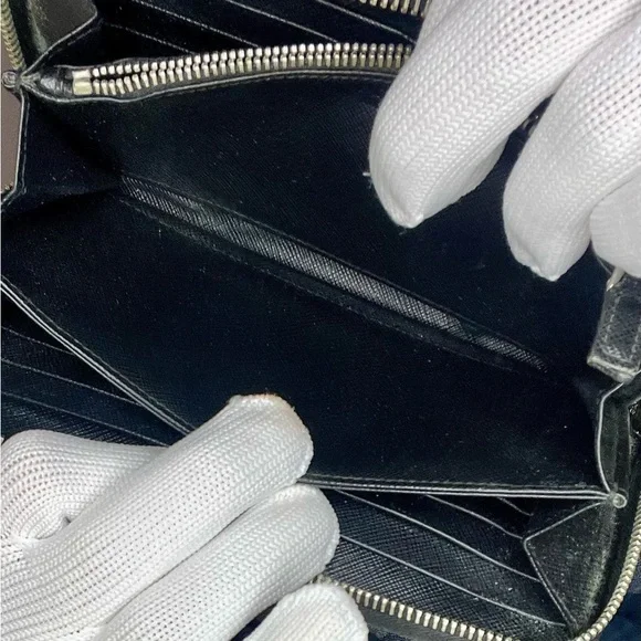 Prada Black Wallet with Yellow Arrow Design - Picture 6 of 8